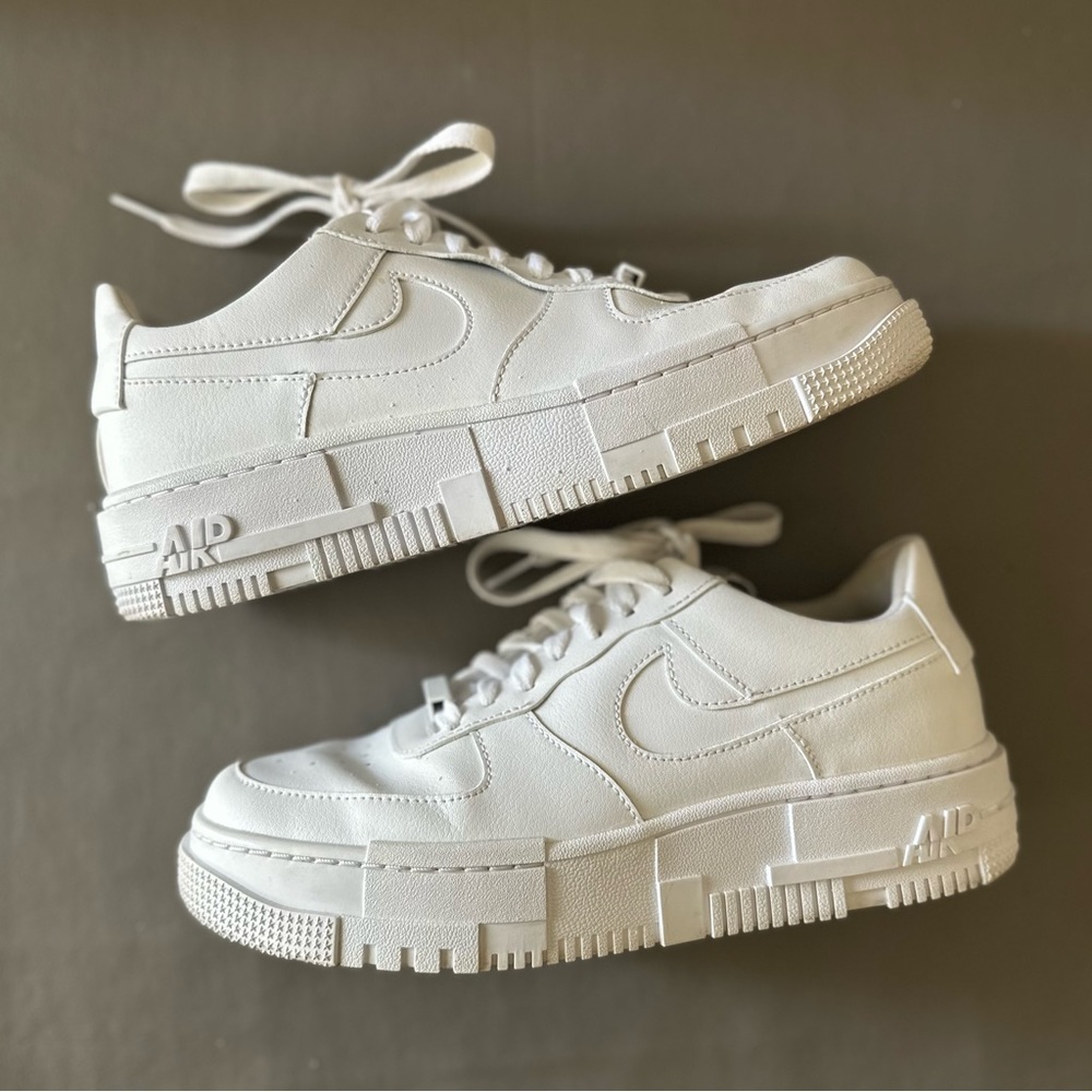 Nike Air Force One Pixel White Low Sneakers